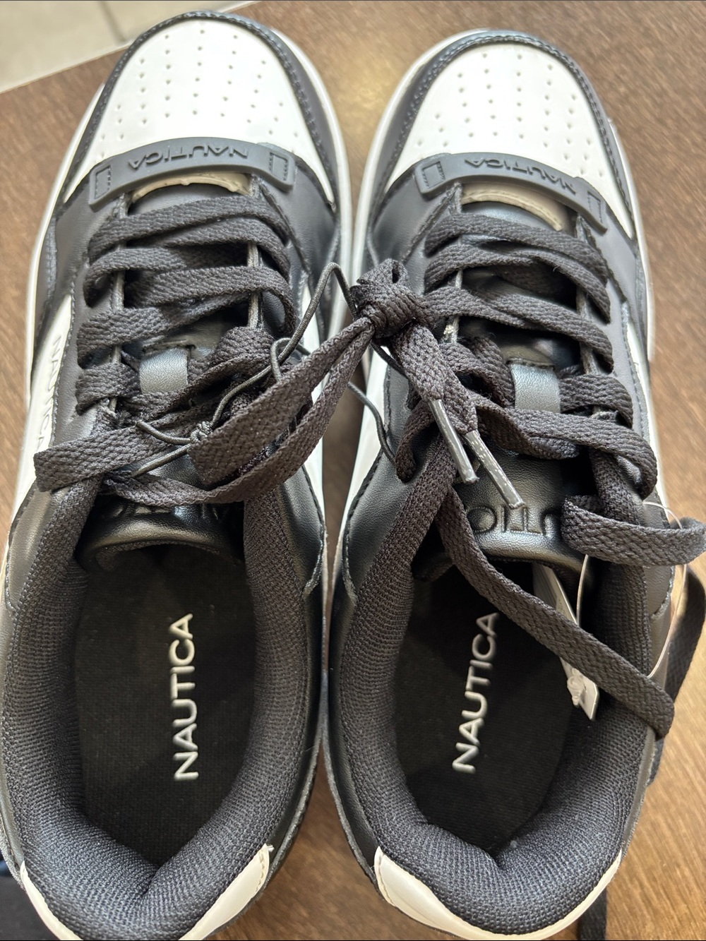 Nautica Men's Black and White Low-Top Skate Sneakers
